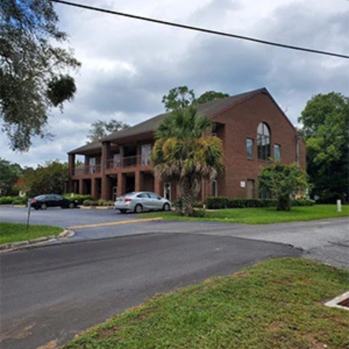 Front of the Advanced Medical Centers office